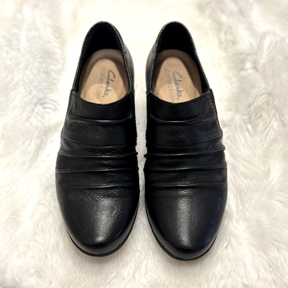 Emily Cove Black Leather size 6.5